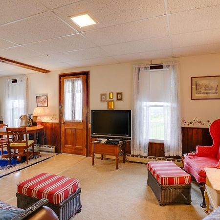 Lawrenceville Apartment With Deck Near Gaming Lands! Екстериор снимка