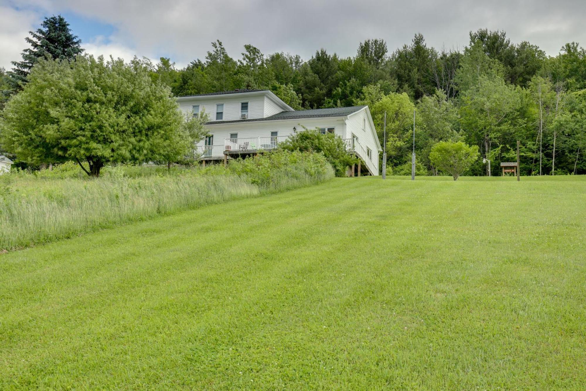 Lawrenceville Apartment With Deck Near Gaming Lands! Екстериор снимка