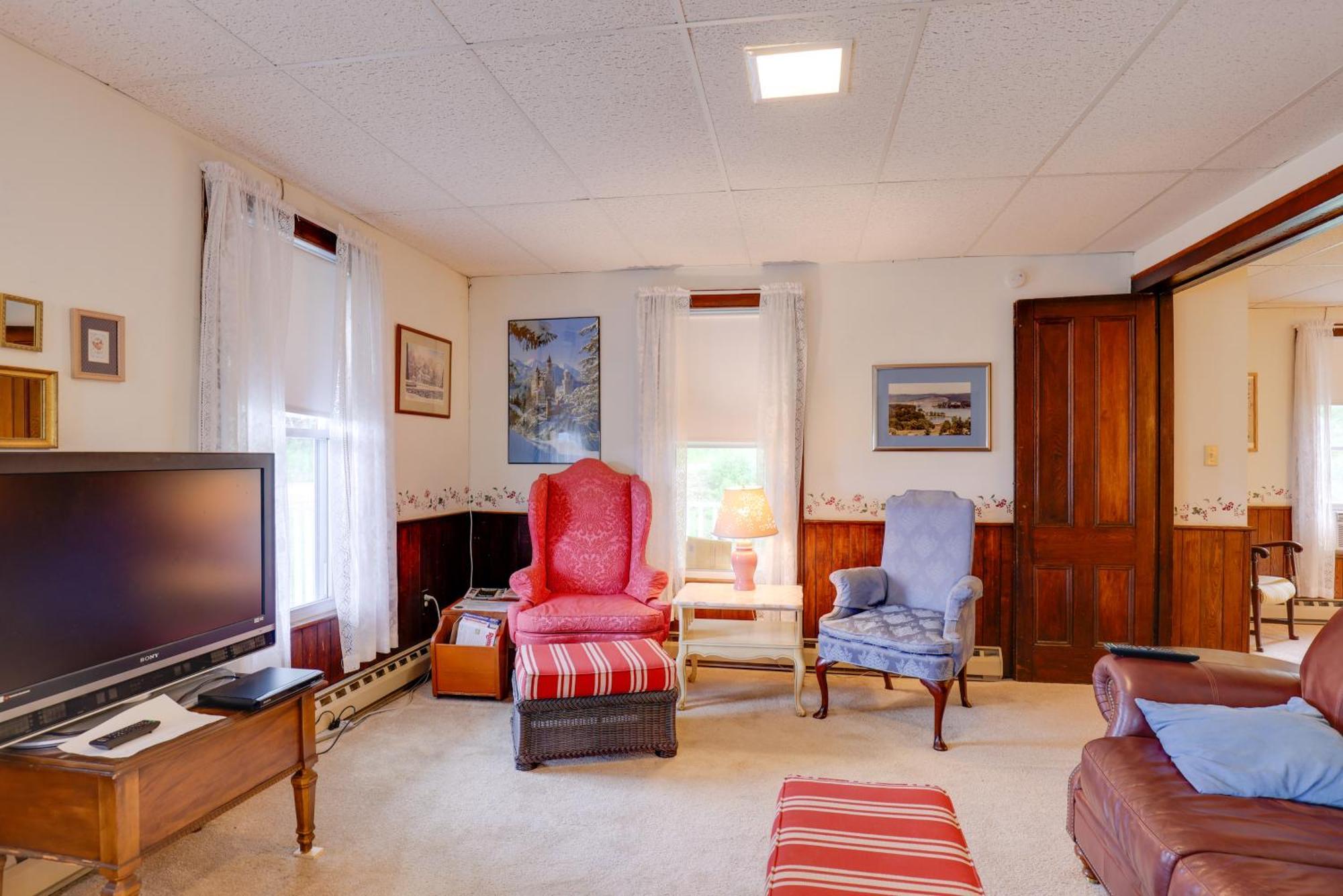 Lawrenceville Apartment With Deck Near Gaming Lands! Екстериор снимка