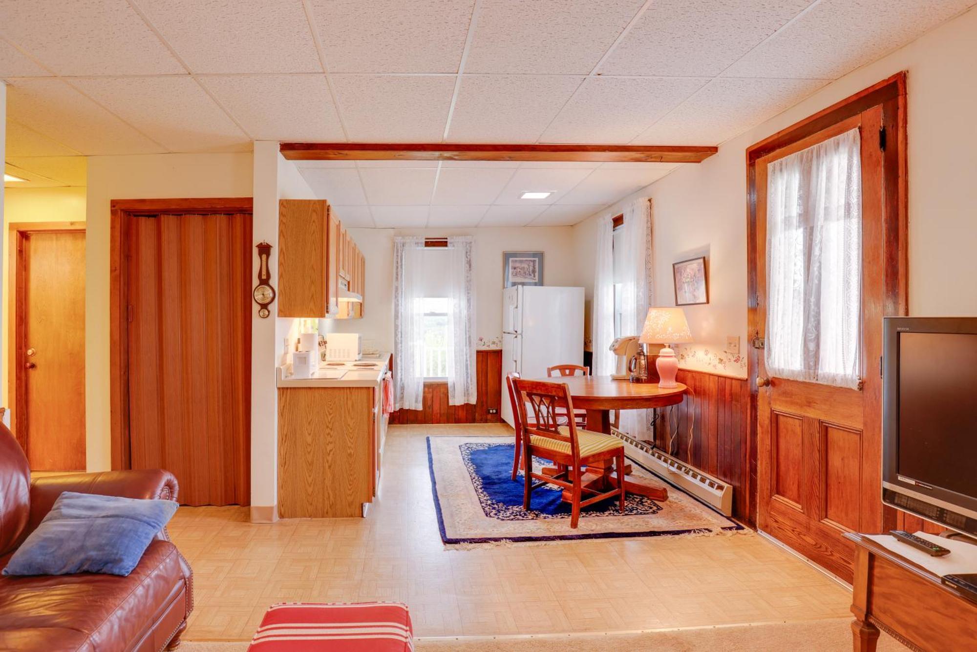 Lawrenceville Apartment With Deck Near Gaming Lands! Екстериор снимка